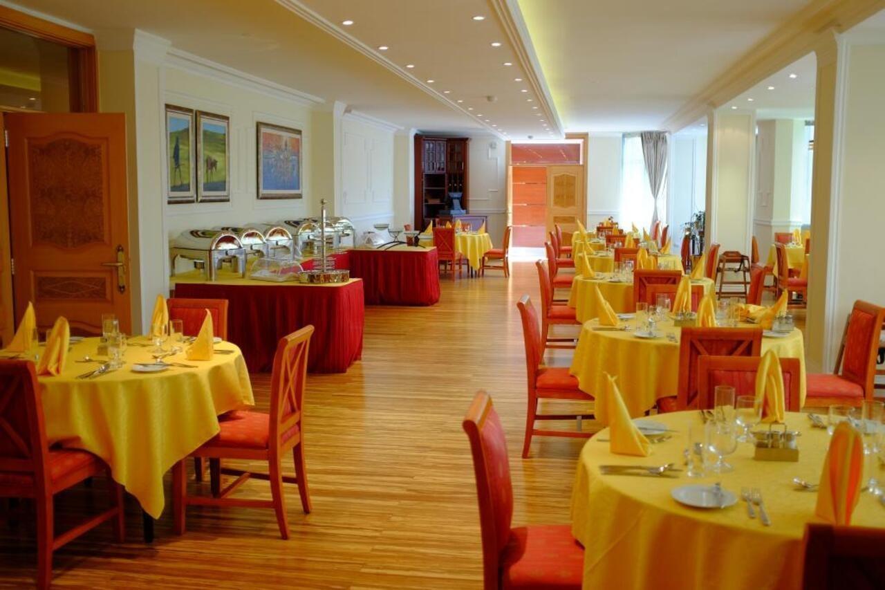 Abyssinia Renaissance Hotel Addis Abeba Esterno foto