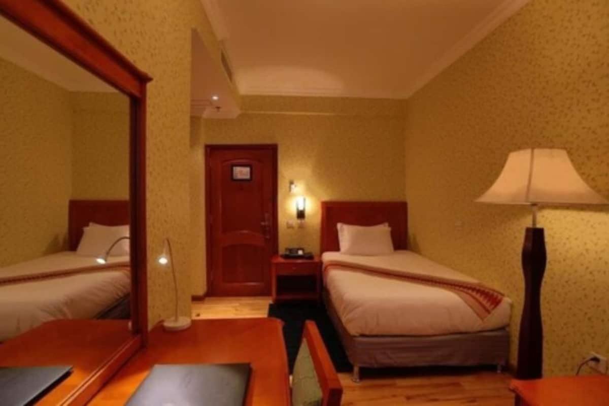 Abyssinia Renaissance Hotel Addis Abeba Esterno foto