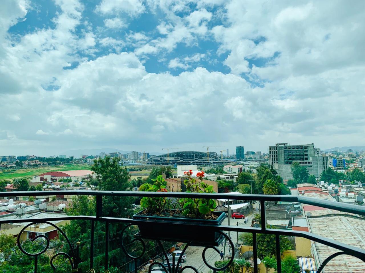 Abyssinia Renaissance Hotel Addis Abeba Esterno foto